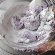 米粉の紫芋クッキーの作り方　米粉を混ぜる
